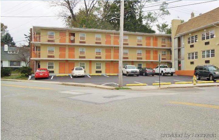 Media Inn & Suites Luaran gambar