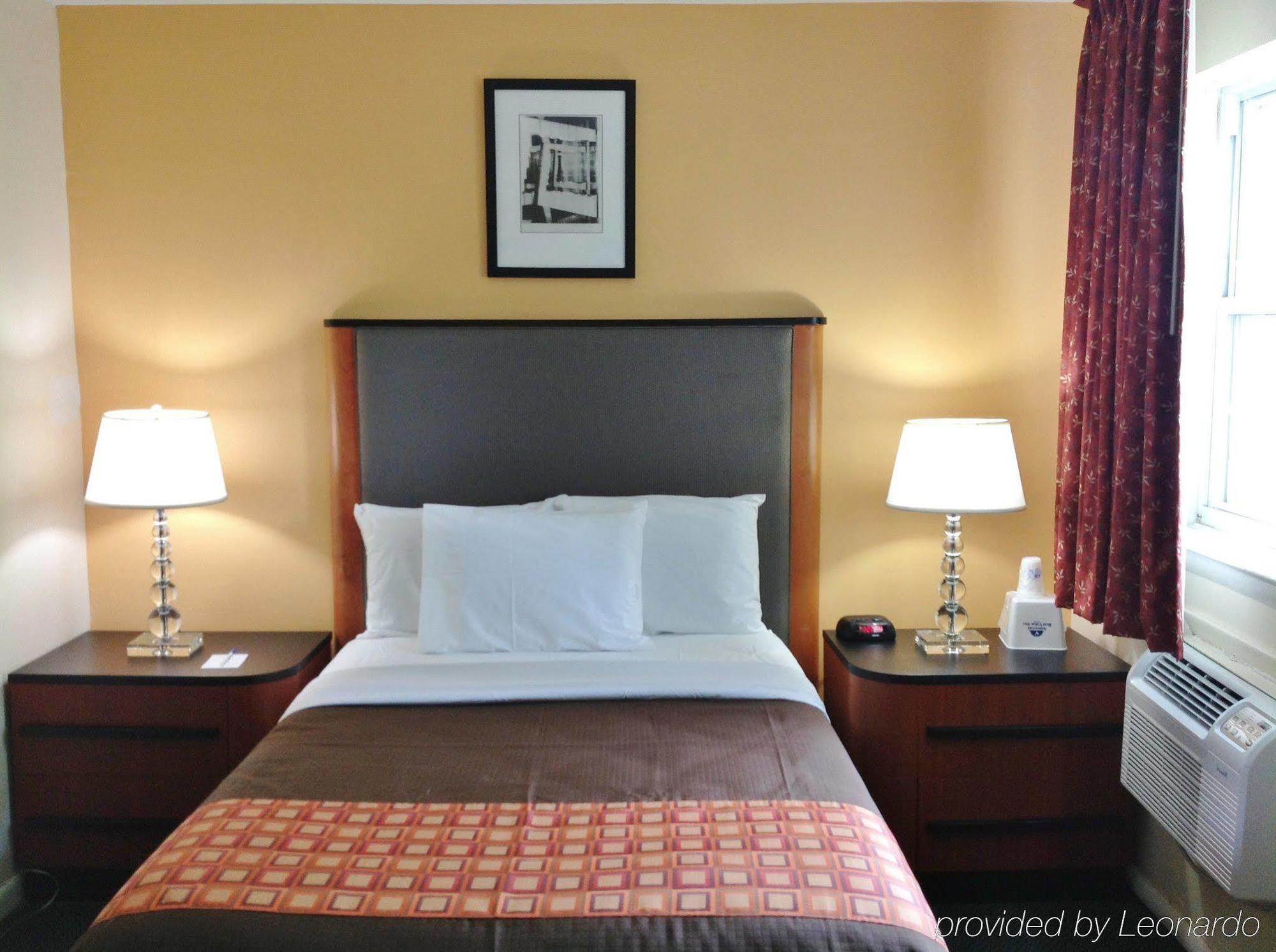 Media Inn & Suites Luaran gambar