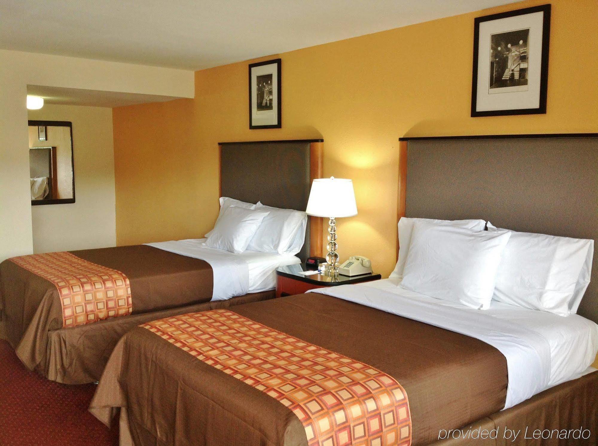 Media Inn & Suites Luaran gambar
