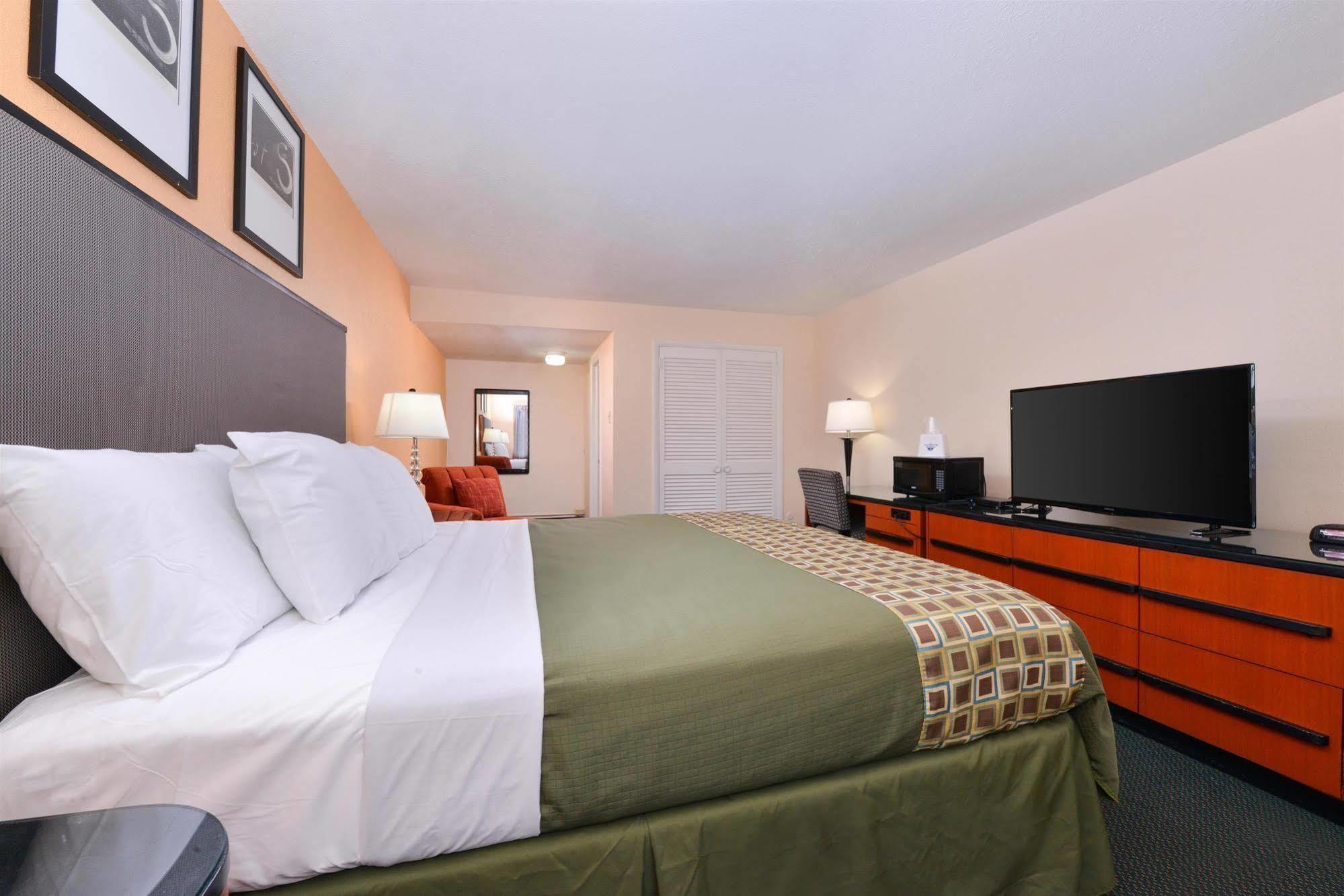 Media Inn & Suites Luaran gambar